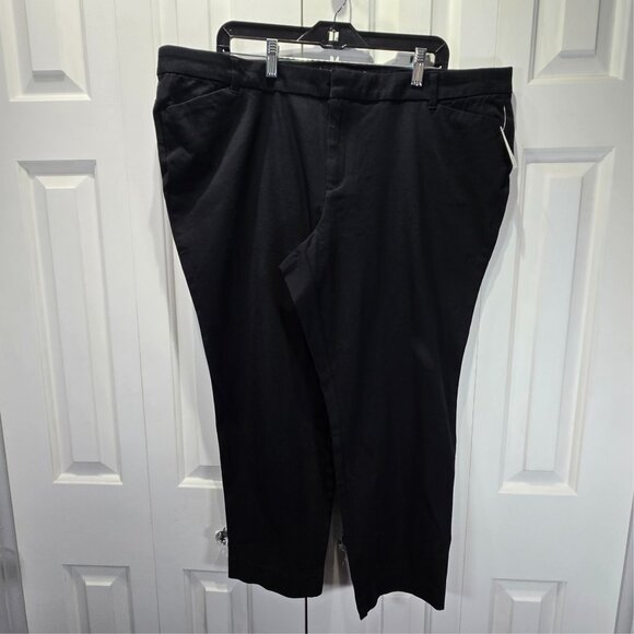 NWT Women’s Black Casual Capri Jeans – Size 42 - Picture 1 of 4